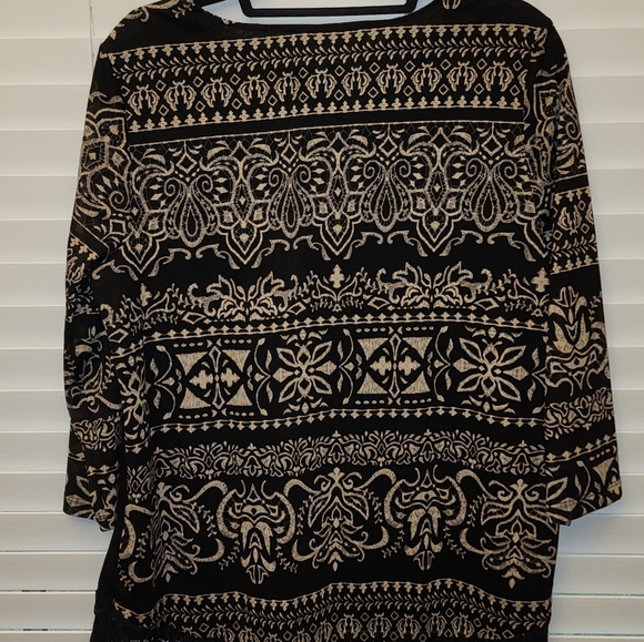 Chicos Black Top with lace accent  Sz 2 (Large) - Picture 5 of 6